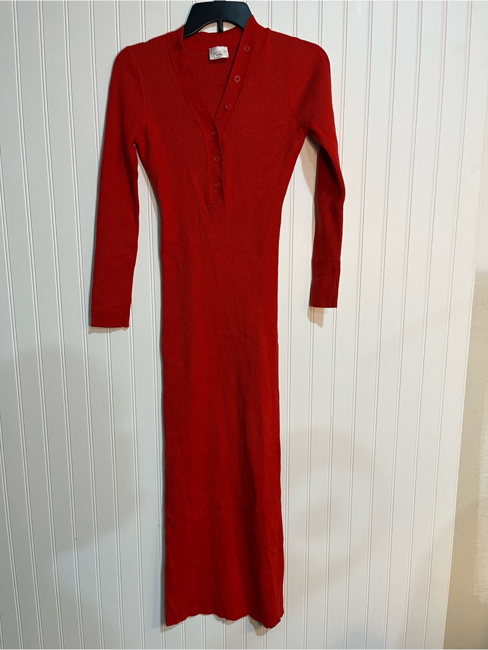 ROAM Red Ribbed Button-Detail V-Neck Maxi Dress - Picture 5 of 7